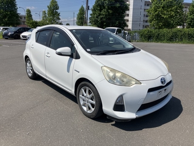 TOYOTA AQUA 2012