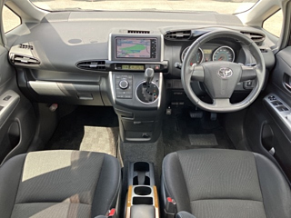 TOYOTA WISH 2009
