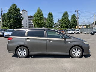 TOYOTA WISH 2009