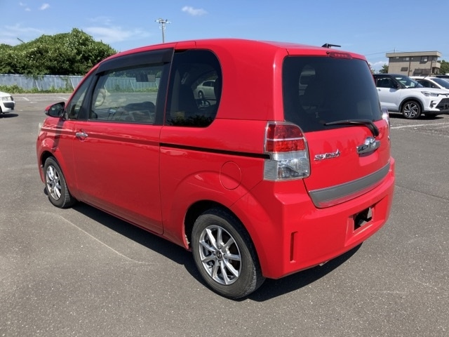 TOYOTA SPADE 2012