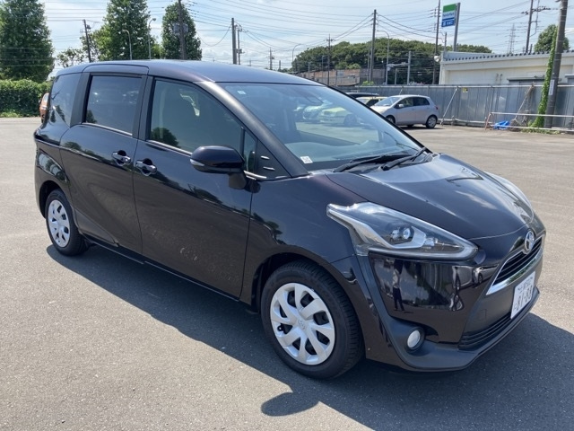 TOYOTA SIENTA 2017