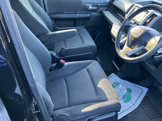 HONDA STEP WAGON 2012