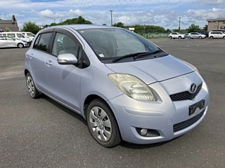 TOYOTA VITZ 2009