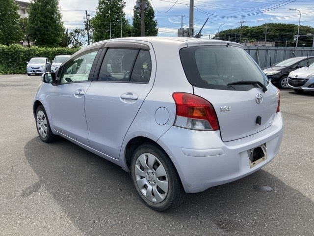 TOYOTA VITZ 2009
