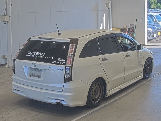 HONDA STREAM 2009