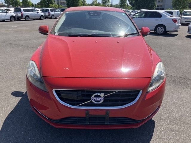 VOLVO V40 2015