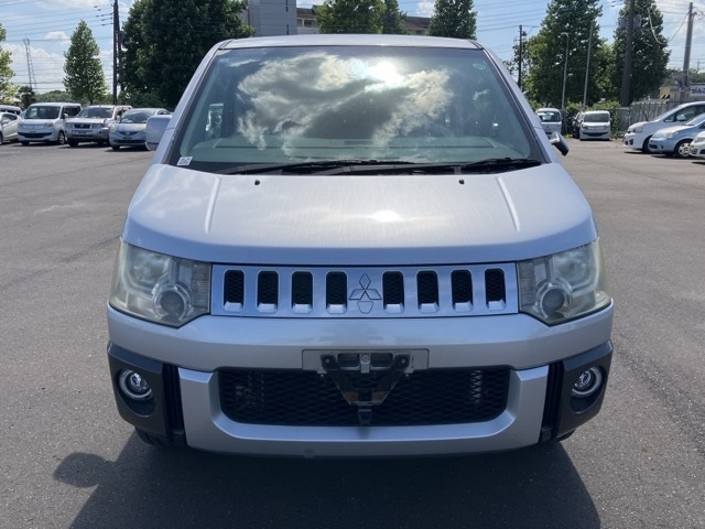 MITSUBISHI DELICA D5 2010