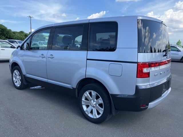 MITSUBISHI DELICA D5 2010