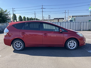 TOYOTA PRIUS ALPHA 2013
