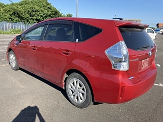 TOYOTA PRIUS ALPHA 2013