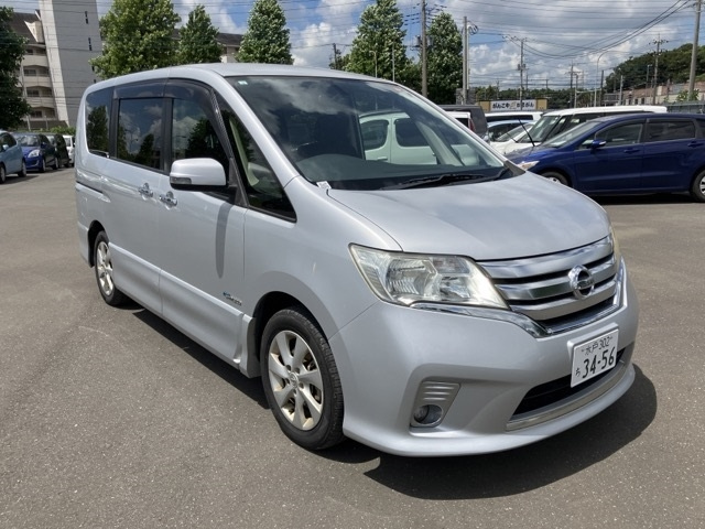 NISSAN SERENA 2013