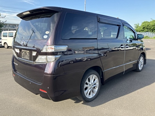 TOYOTA VELLFIRE 2011