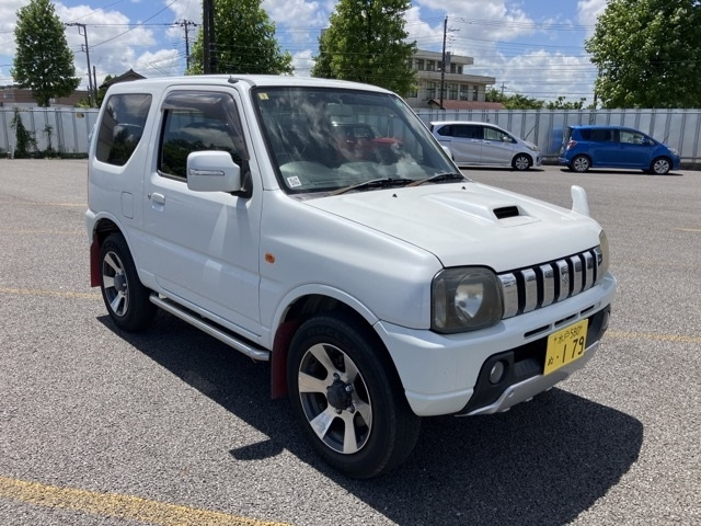 SUZUKI JIMNY 2011