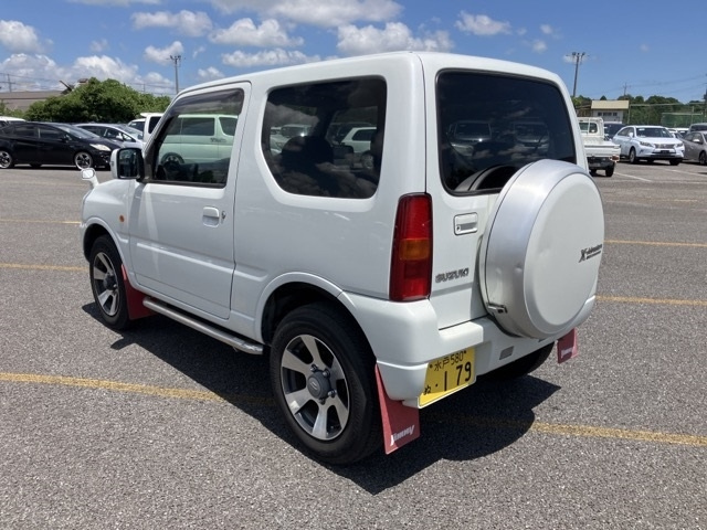 SUZUKI JIMNY 2011