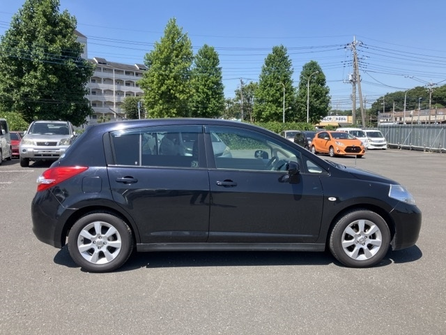 NISSAN TIIDA 2009