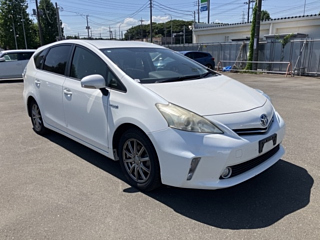 TOYOTA PRIUS ALPHA 2012