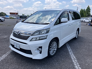 TOYOTA VELLFIRE 2011