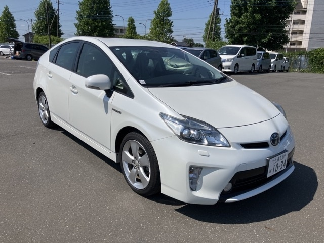 TOYOTA PRIUS 2014