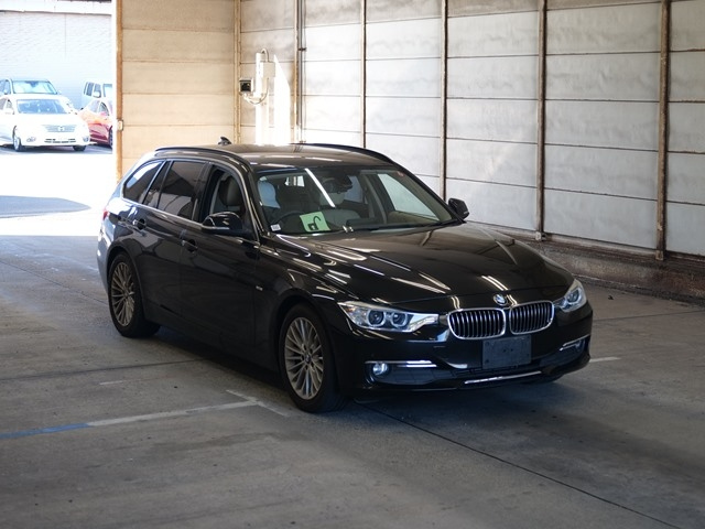 BMW 3 SERIES 2012