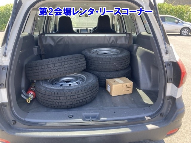NISSAN AD 2019