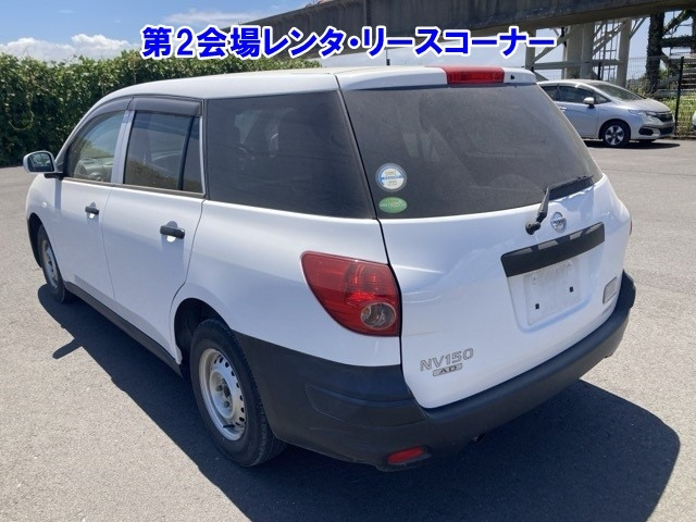 NISSAN AD 2019