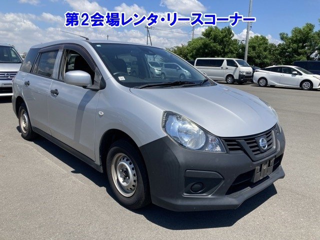 NISSAN AD 2019