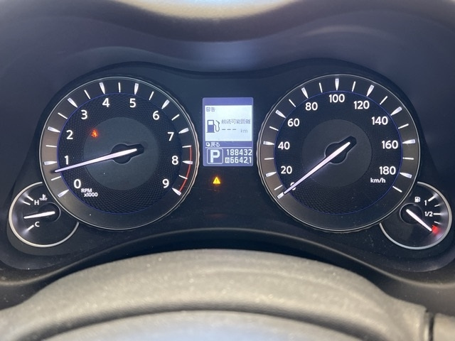 NISSAN FUGA 2010