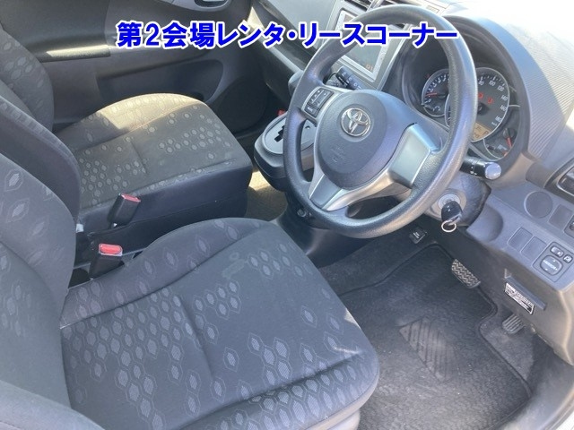 TOYOTA RACTIS 2013