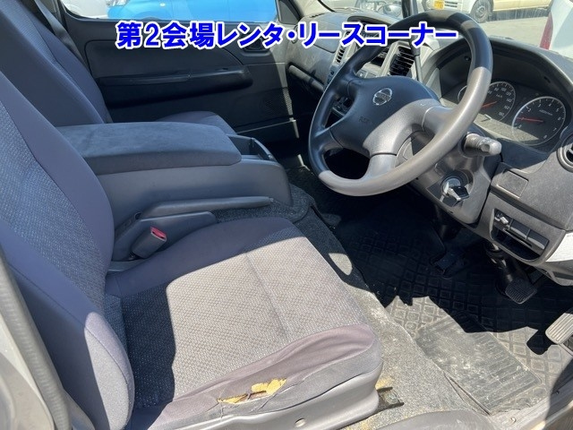 NISSAN CARAVAN 2009