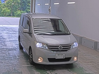 NISSAN SERENA 2011