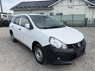 NISSAN AD 2018