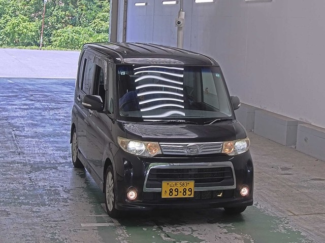DAIHATSU TANTO 2011