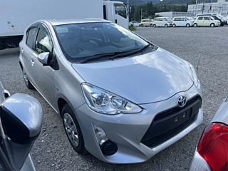 TOYOTA AQUA 2016
