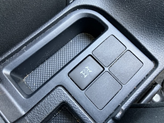 TOYOTA VITZ 2012