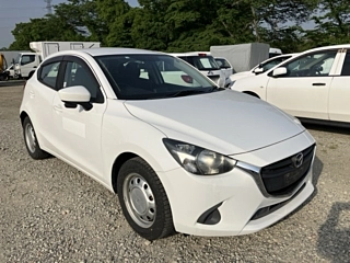 MAZDA DEMIO 2016