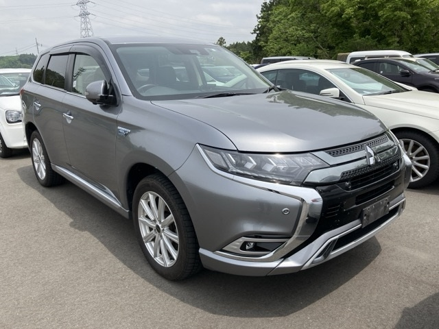 MITSUBISHI OUTLANDER PHEV 2020