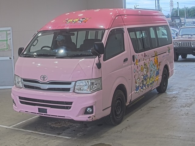 TOYOTA HIACE 2012