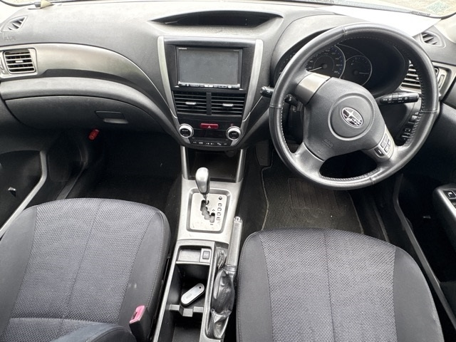 SUBARU FORESTER 2011
