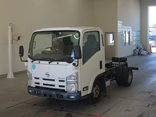NISSAN ATLAS 2011