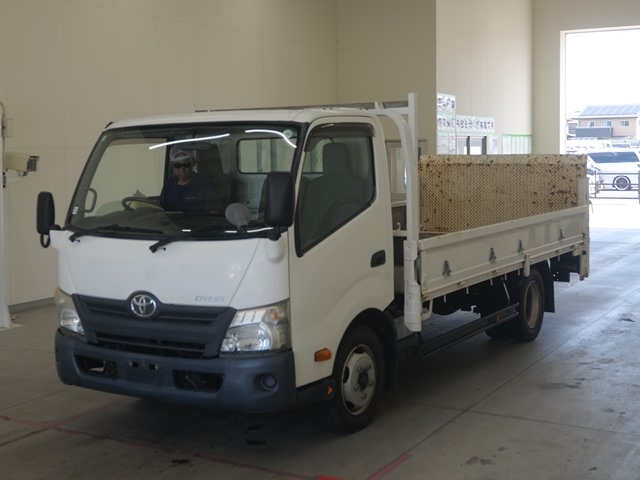 TOYOTA DYNA 2012