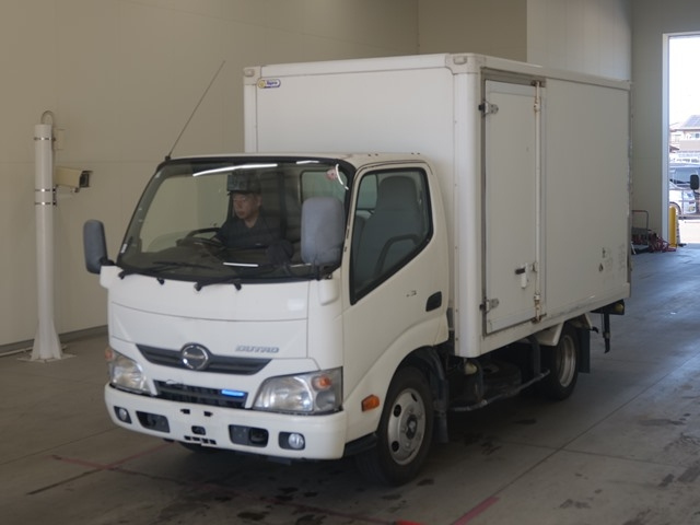 HINO DUTRO 2015