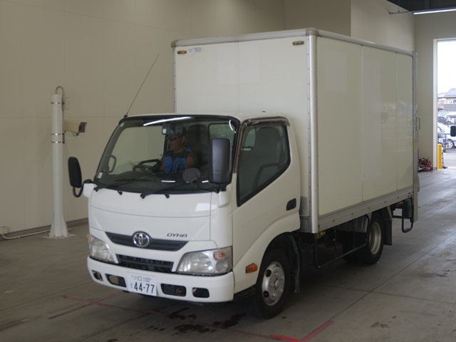 TOYOTA DYNA 2012