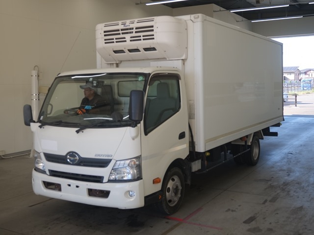 HINO DUTRO 2015