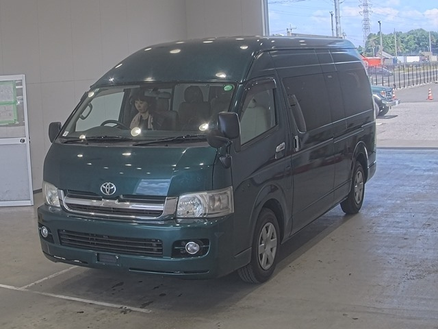 TOYOTA HIACE 2009