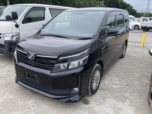 TOYOTA VOXY 2014