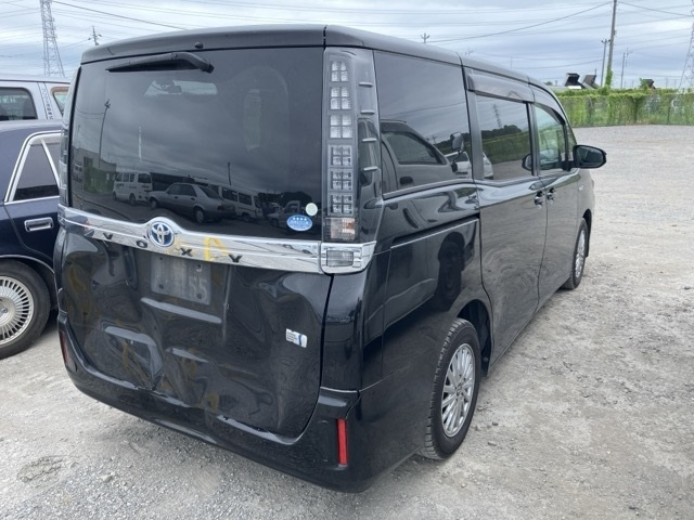 TOYOTA VOXY 2014