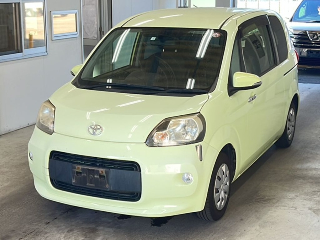 TOYOTA PORTE 2012