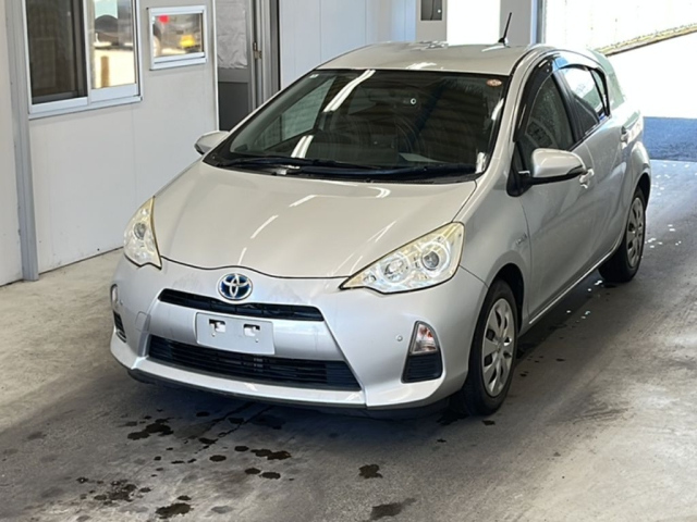 TOYOTA AQUA 2014
