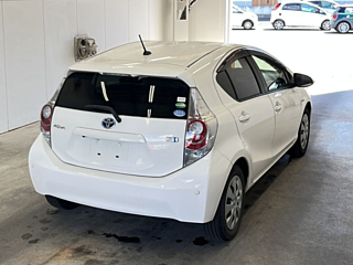 TOYOTA AQUA 2012