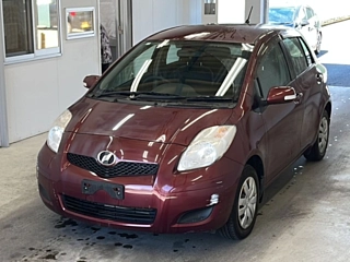 TOYOTA VITZ 2010